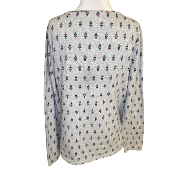Talbots Tee Large Gray Paisley Medallion Floral Long Sleeve Scoop Neck Top - Picture 3 of 7